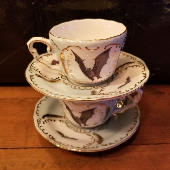 Light Blue Bats gothic tea set - Picture 3 of 3